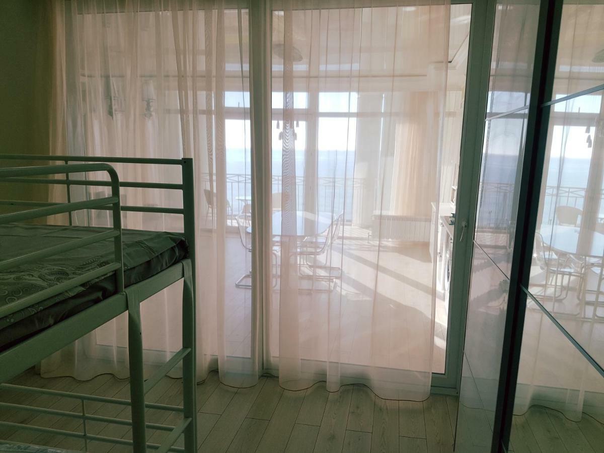 J.R Apartment In The Sea 바투미 외부 사진