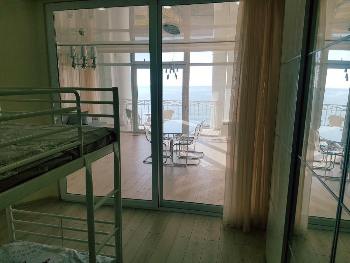 J.R Apartment In The Sea 바투미 외부 사진